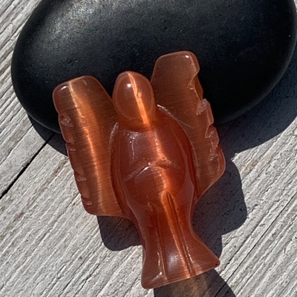 1.75" Orange Optic Glass Cat's Eye Guardian Angel Figurine Feathered Wing Figure - Picture 6 of 6